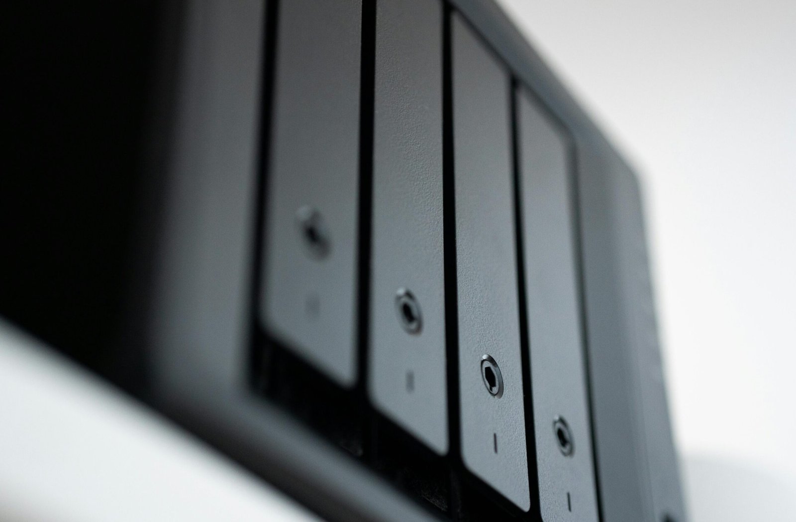 NAS vs DAS AI workloads